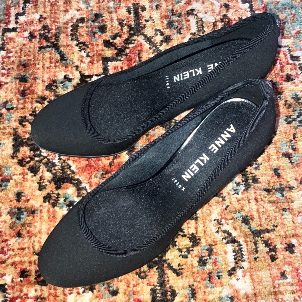 Anne Klein carole pump